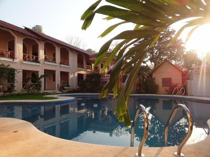 Hotel Calakmul Xpujil Buitenkant foto